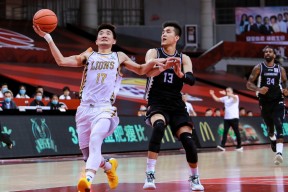 贝博官网平台里程碑夜广东宏远完成体检，法甲赛前刷纪录，质疑声仍在，轮换策略成焦点的简单介绍