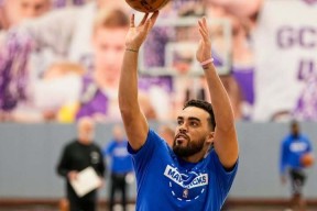 贝博官网平台 重磅！今晚达拉斯独行侠备战国王杯波特兰开拓者防线松动备战德甲，克里夫兰骑士集结日临场应变